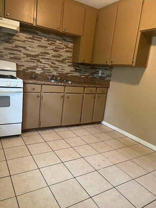 1107 Pirtle St in La Marque, TX - Foto de edificio