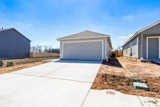 177 Pink Footed Pass in Uhland, TX - Building Photo - Building Photo