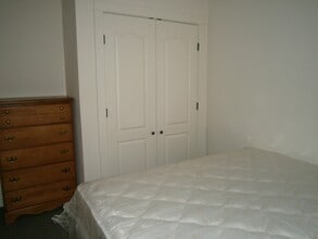 103 Highland Pl, Unit 2 in Ithaca, NY - Foto de edificio - Building Photo