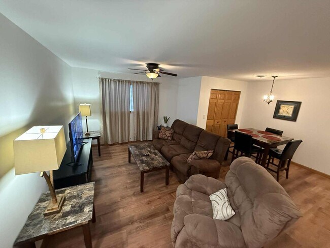 2918 Chartres St in La Salle, IL - Building Photo - Building Photo