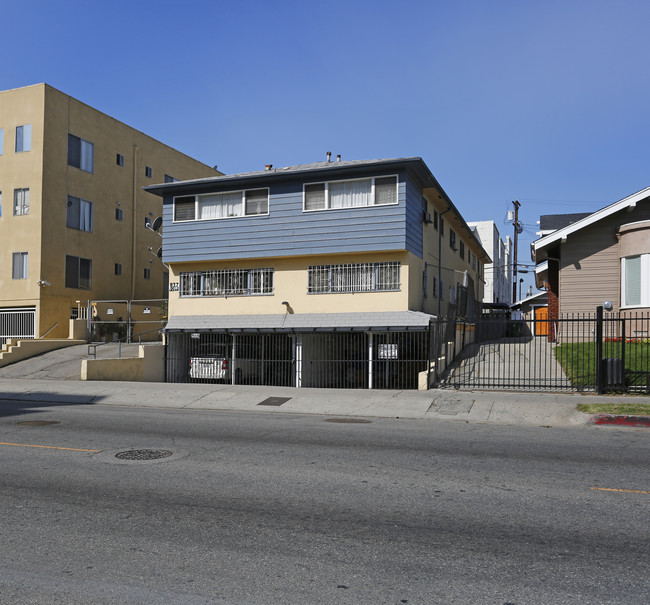 837 Irolo St in Los Angeles, CA - Foto de edificio - Building Photo