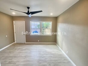 14756 Betty Jean Ave in Bellflower, CA - Foto de edificio - Building Photo