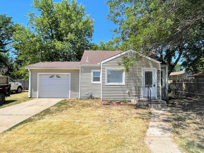 property at 2625 N Adams St