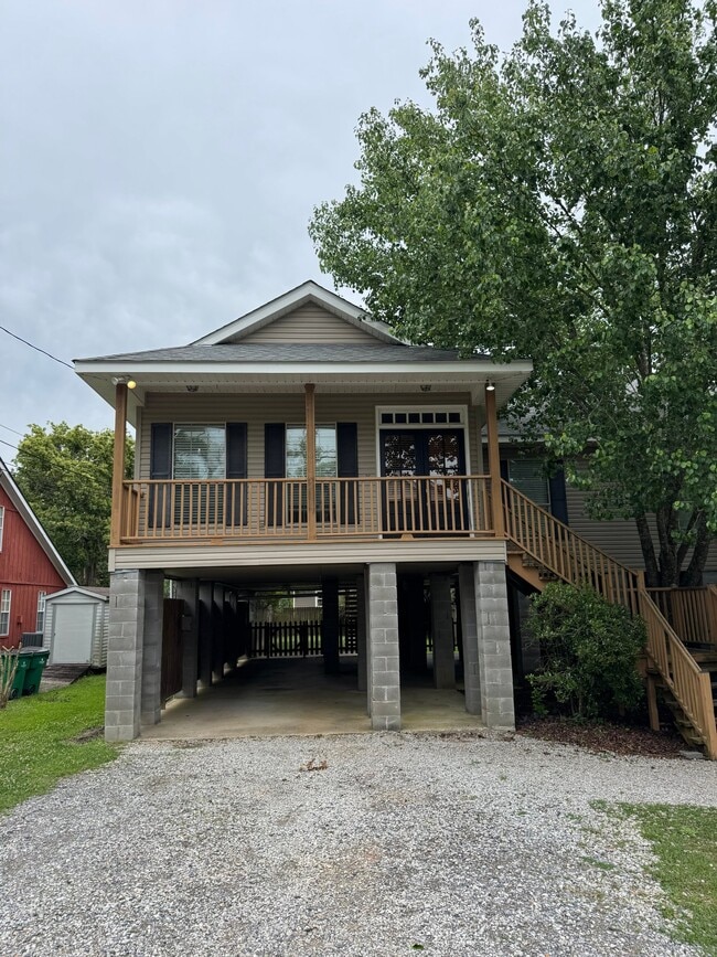 565 Ramon St, Unit A