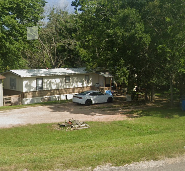 4 Harding St in Huntsville, TX - Building Photo