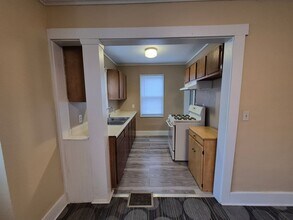 3812 Center St in Des Moines, IA - Building Photo - Building Photo