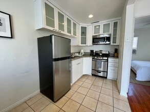 840 Ostend Ct in San Diego, CA - Building Photo - Building Photo