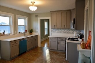 27 Emmons St in Milford, MA - Building Photo - Building Photo