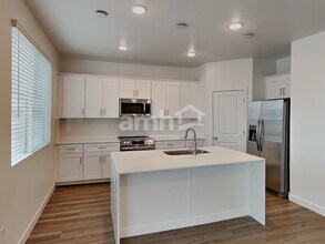 9727 W Parkway Dr in Tolleson, AZ - Building Photo - Building Photo