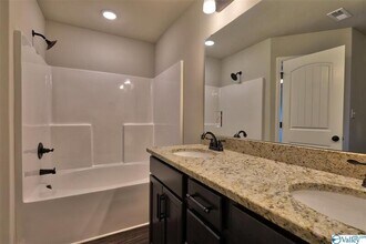 152 Heritage Way Dr in Toney, AL - Building Photo - Building Photo