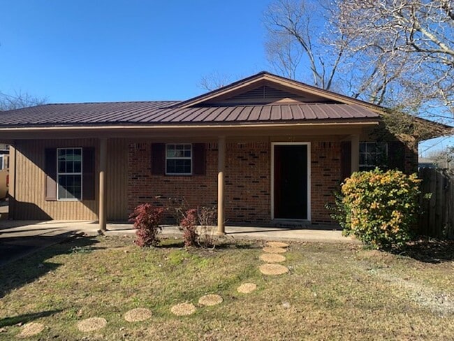 property at 1163 N Eshman Ave