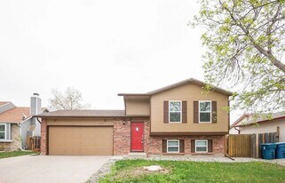 4026 S Fundy Way in Aurora, CO - Building Photo