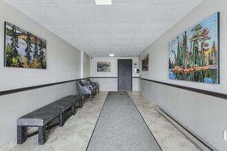 304 Bella Vista Apartments in Leamington, ON - Building Photo - Building Photo