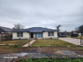 702 McDaniel St in Houston, TX - Building Photo