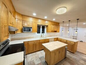 287 Bacon St in Natick, MA - Foto de edificio - Building Photo