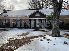 7269 Hollorn Ln, Unit 497-406 in Memphis, TN - Building Photo