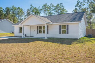 68 Iris Ln in Defuniak Springs, FL - Building Photo - Building Photo
