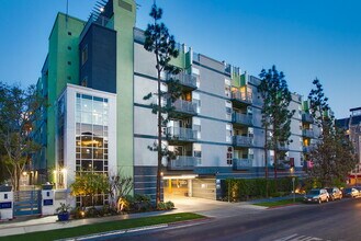 Park Catalina in Los Angeles, CA - Building Photo - Building Photo
