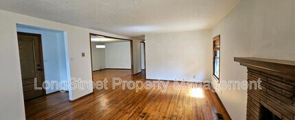 10586 SE Home Ave in Milwaukie, OR - Building Photo - Building Photo