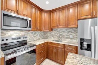 2400 NE 33rd Ave in Fort Lauderdale, FL - Building Photo - Building Photo