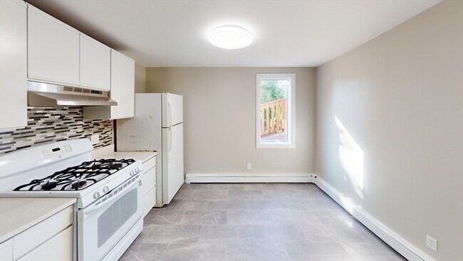 27 Kenilworth St, Unit #2