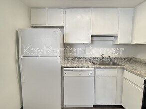 17053 E Tennessee Dr in Aurora, CO - Building Photo - Building Photo