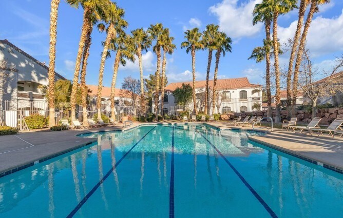 700 Carnegie St, Unit 4821 in Henderson, NV - Foto de edificio