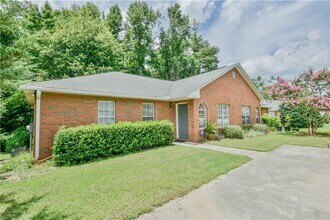 1990 Bluff Ct in Auburn, AL - Building Photo - Building Photo