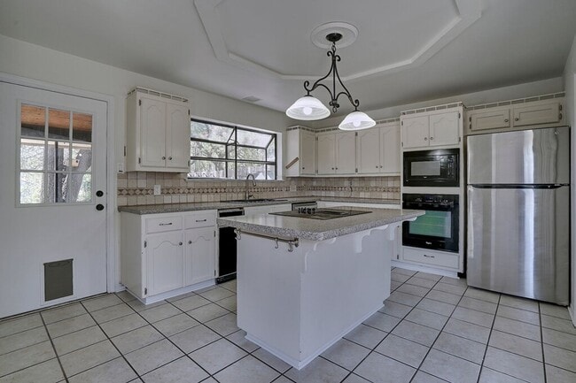 6501 Cascada Dr in Austin, TX - Building Photo - Building Photo