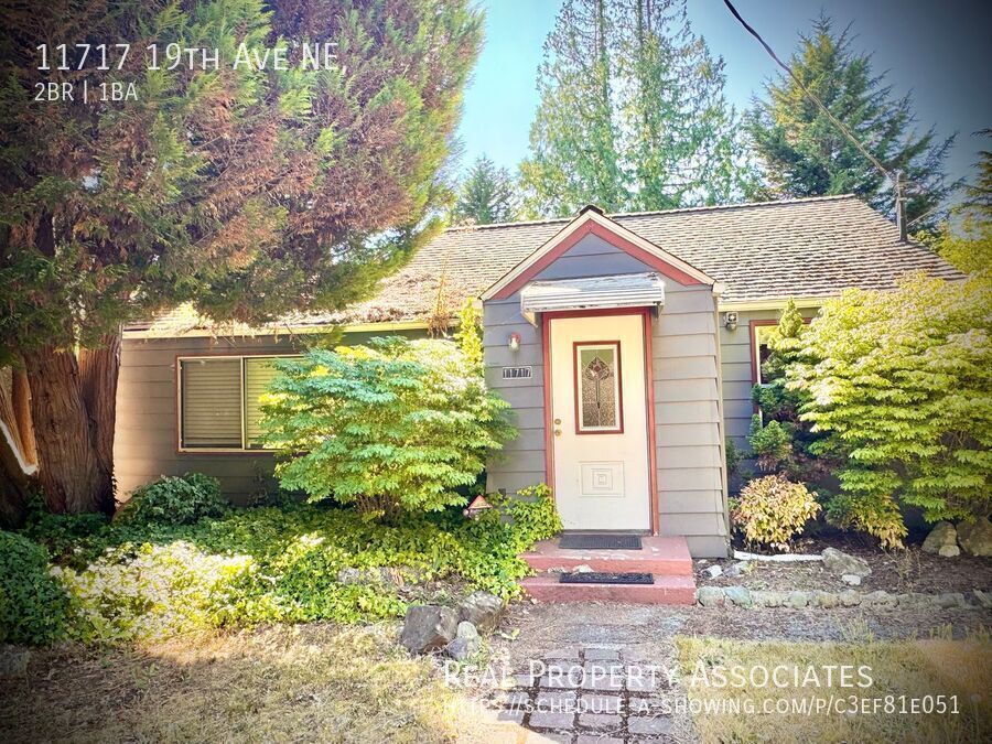 11717 19th Ave NE in Seattle, WA - Building Photo