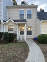 5974 Sherwood Trace in Stonecrest, GA - Building Photo