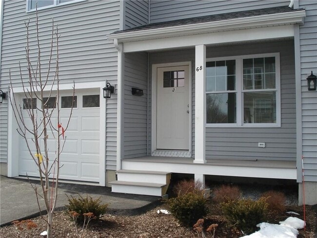 68 Greene St in Warwick, RI - Building Photo - Building Photo