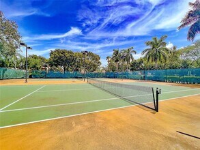 2132 NW 75th Way in Pembroke Pines, FL - Building Photo - Building Photo