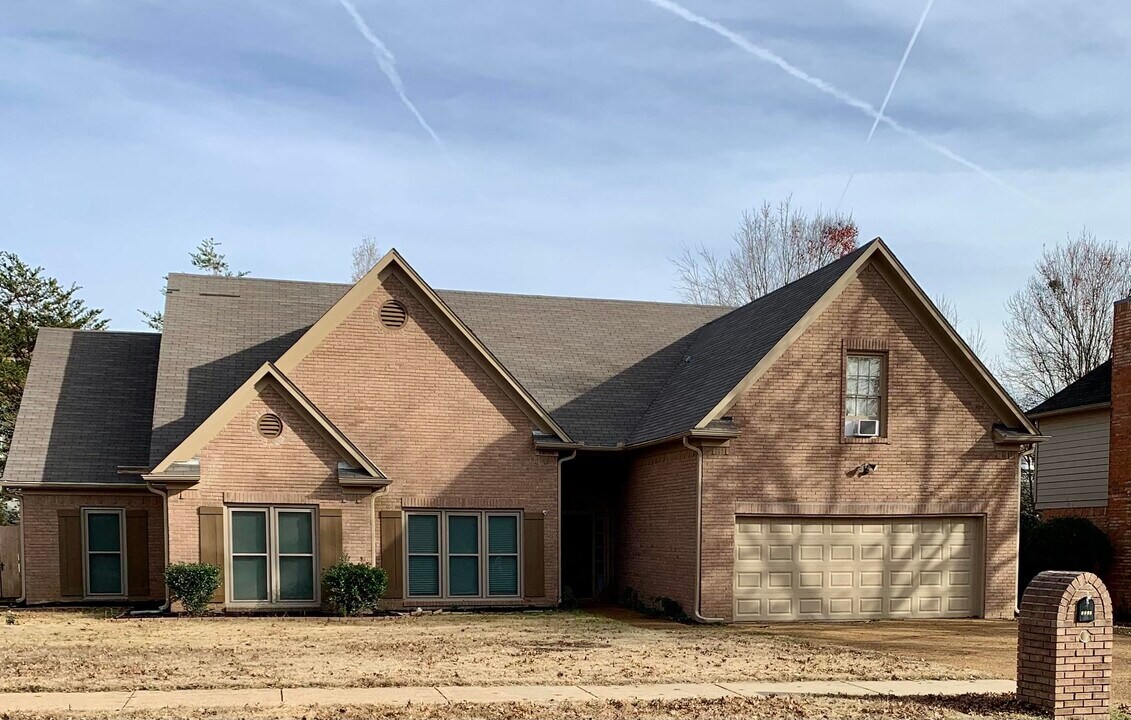 1250 Sugar Ln in Collierville, TN - Building Photo
