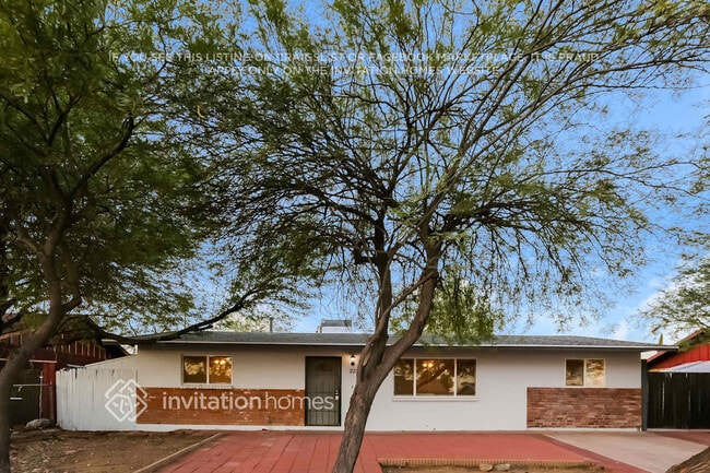 223 W Gary Way in Phoenix, AZ - Foto de edificio - Building Photo