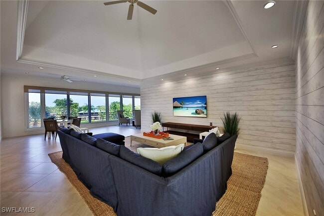 824 Hideaway Cir E in Marco Island, FL - Building Photo - Building Photo