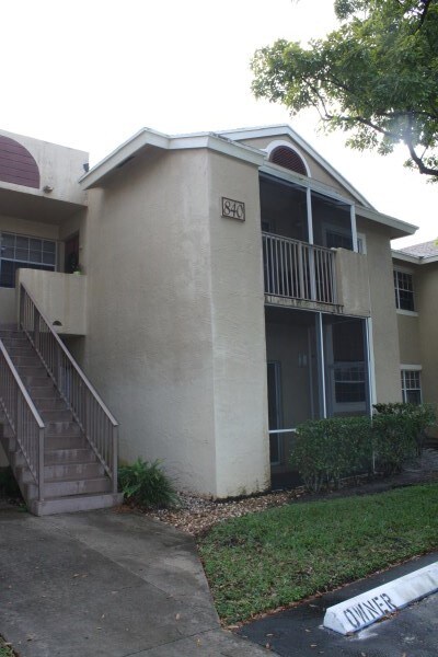 840 Cypress Park Way in Pompano Beach, FL - Building Photo