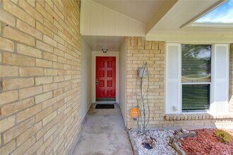 3702 Royal Manor Dr in Houston, TX - Building Photo - Building Photo
