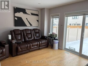 62 King George Way in Bowmanville, ON - Building Photo - Building Photo