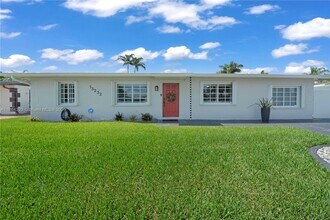13232 SW 52nd Terrace in Miami, FL - Building Photo - Building Photo