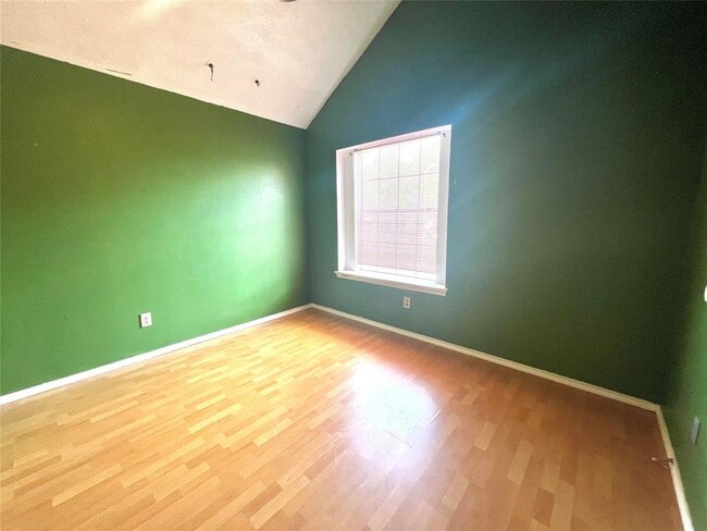 11703 Glenwolde Dr in Houston, TX - Building Photo - Building Photo