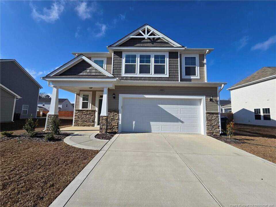 1323 Water Leaf Dr in Fayetteville, NC - Building Photo