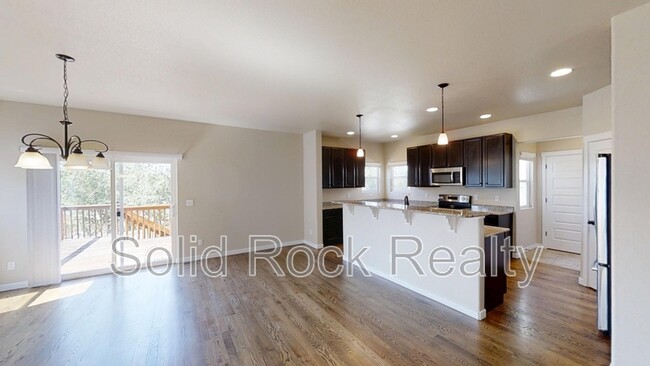 1145 Antrim Loop in Colorado Springs, CO - Foto de edificio - Building Photo
