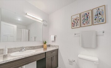 Andover Pointe Apartment Homes in Omaha, NE - Foto de edificio - Building Photo