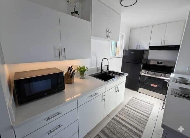 195 Madrona St, Unit A in Chula Vista, CA - Building Photo - Building Photo