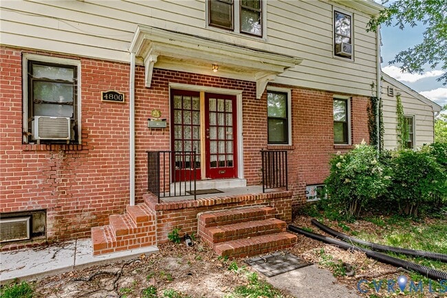 property at 1022 W 48th St