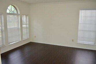 16707 Sussex Dr in Houston, TX - Building Photo - Building Photo