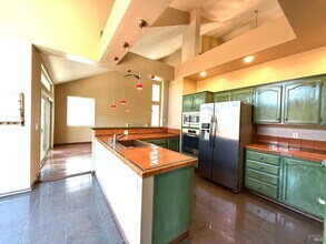 666 Belvedere Dr in Benicia, CA - Building Photo - Building Photo