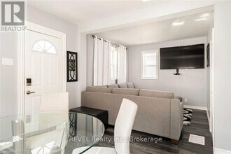 6413 Frederica St in Niagara Falls, ON - Building Photo - Building Photo