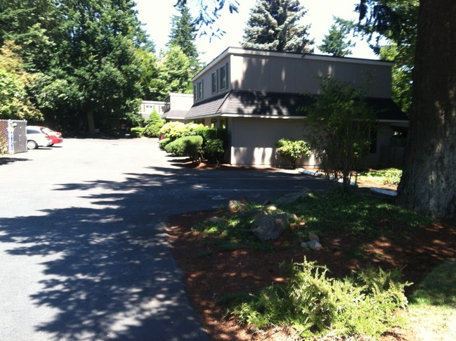 Market Street Apts. Beautiful 2x1.5 unit!